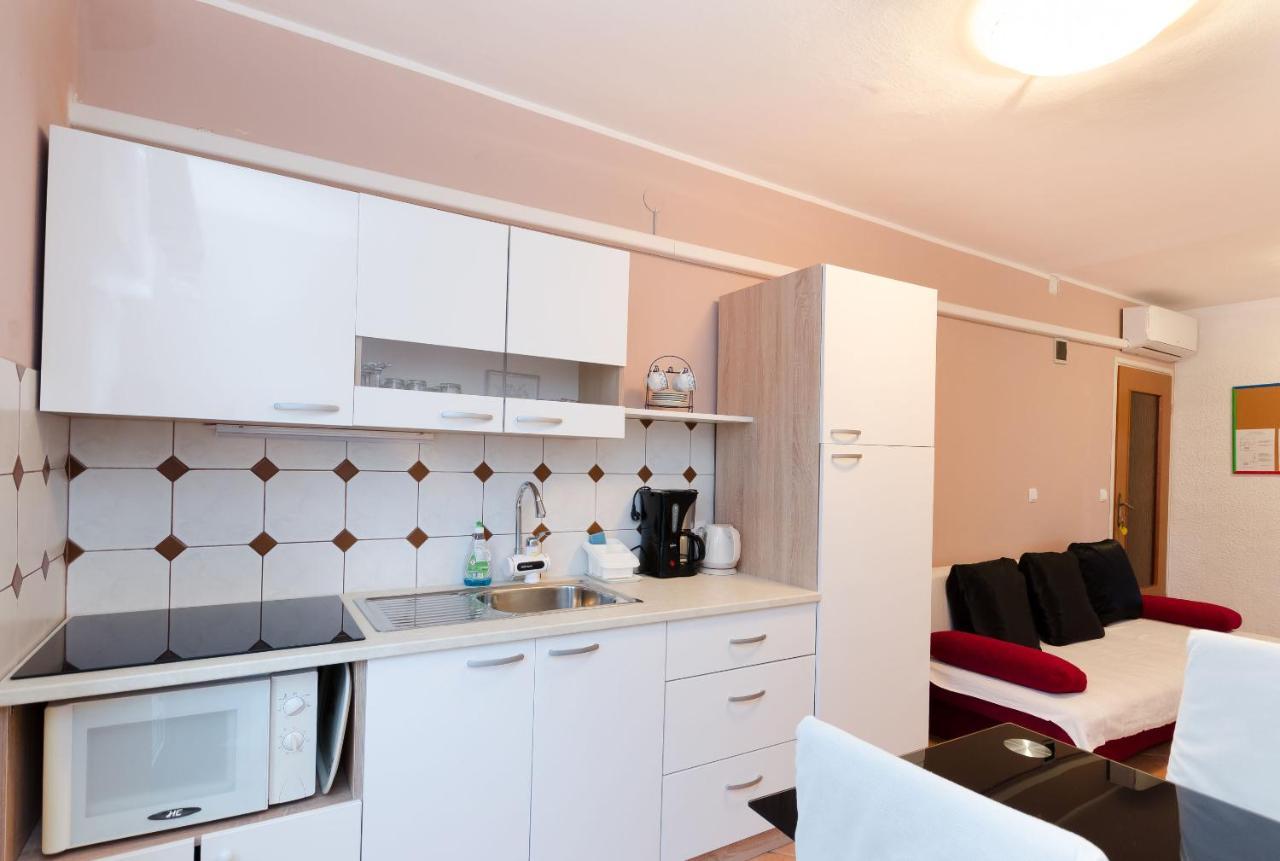 Apartments And Room Mirjana Dramalj Luaran gambar