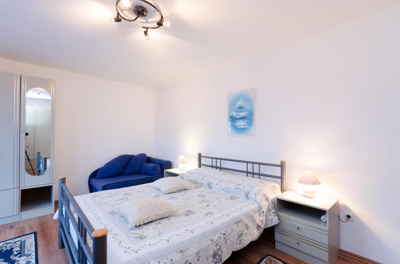 Apartments And Room Mirjana Dramalj Luaran gambar
